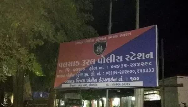 Parents of the deceased Valsad suicide victim demand action against the organisation