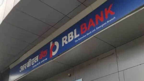 RBL bank shares falls 20 %, investors approach RBI to buy 10% stake