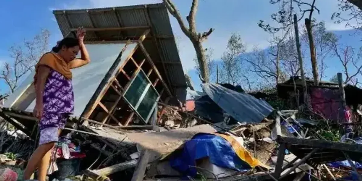 The death toll of typhoon in Philippines rose to 375, 56 people still missing