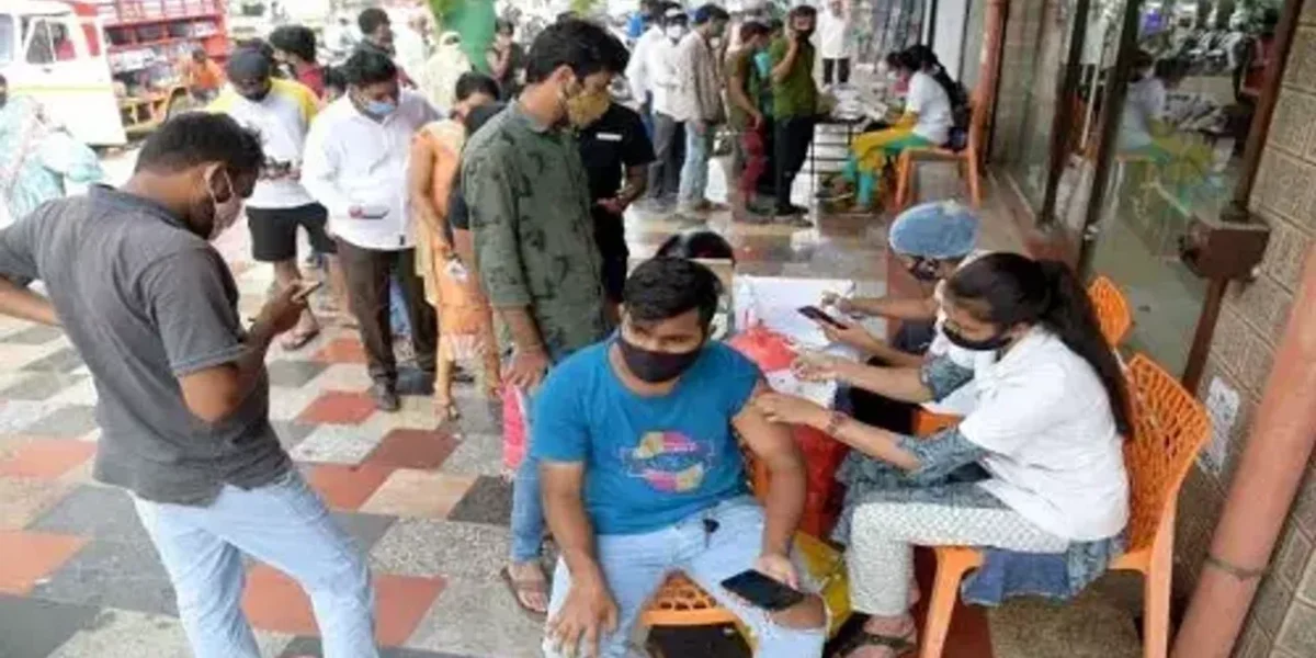 Omicron cases in India: Tally stands at 213, PM Modi to review COVID-19 situation tomorrow