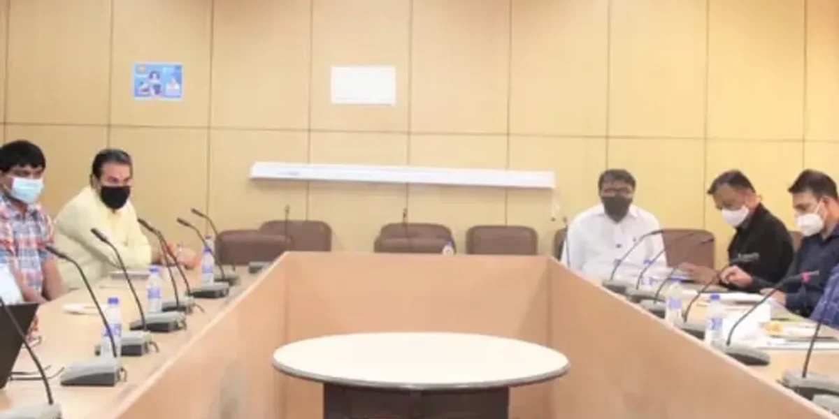 WR covenes meeting with stakeholders from travel industry for operation of Bharat Gaurav trains