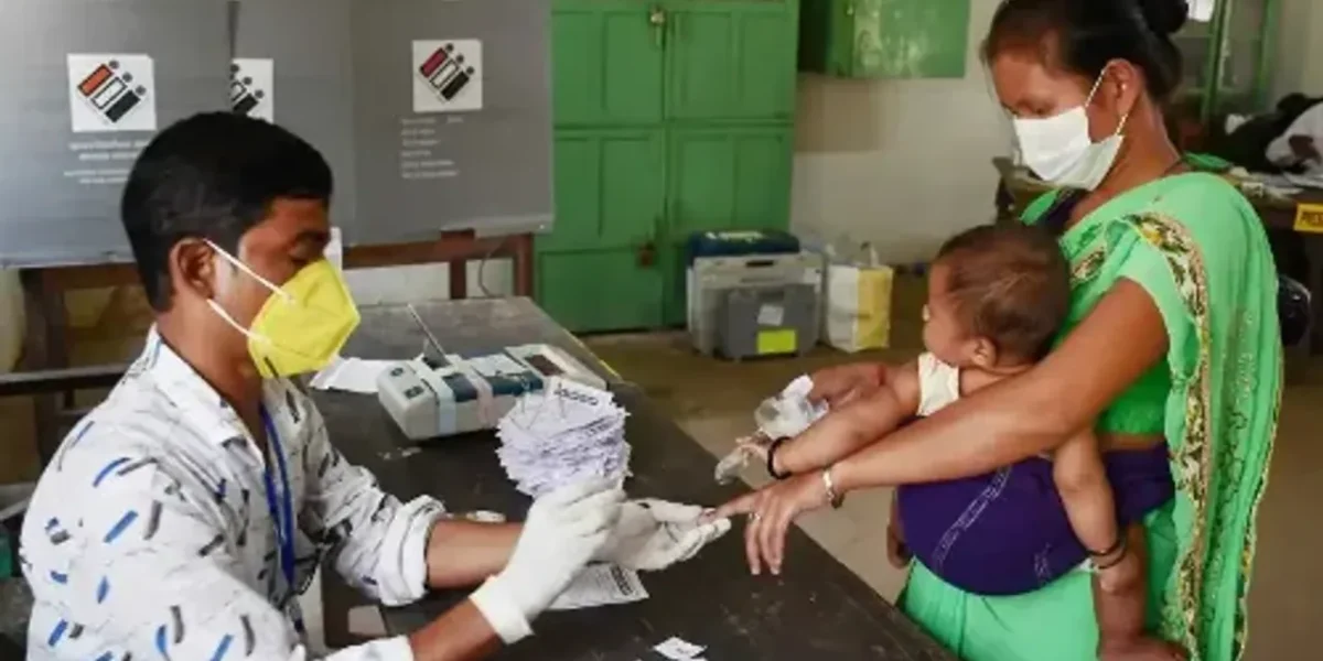 Elections for 35 seats in the Chandigarh Municipal Corporation are underway
