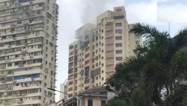 Massive fire breaks out at Mumbai High-Rise, 2 dead, several injured
