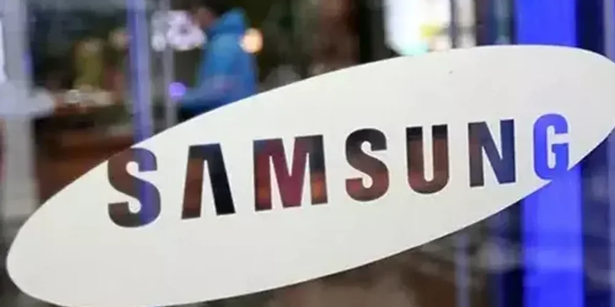 Later this year, Samsung will release TVs using LG Display’s OLED panels