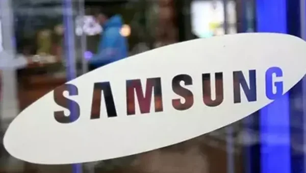 Later this year, Samsung will release TVs using LG Display’s OLED panels