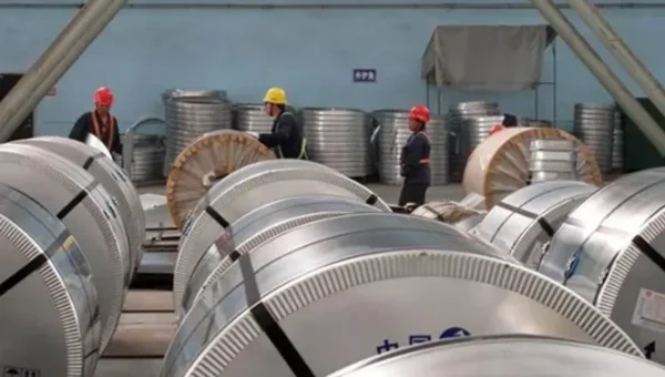 Adani and a South Korean company have signed pact to build a steel factory in Mundra worth Rs 500 crore