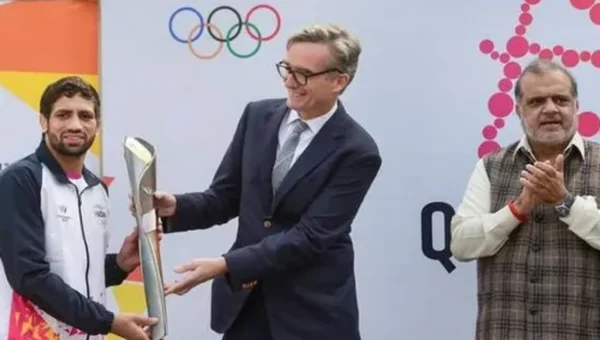 Ravi Dahiya starts Queens Baton Relay in India