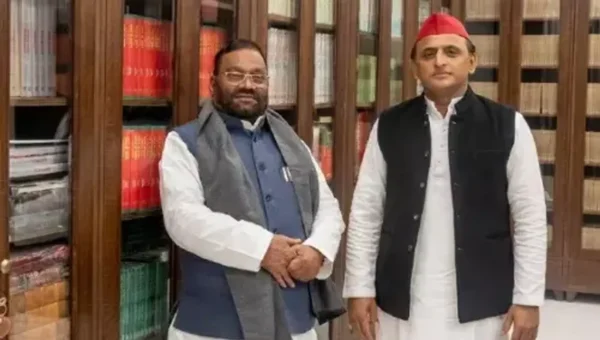 Dharma Singh Saini, another minister resigns from Yogi cabinet, meets Akhilesh Yadav