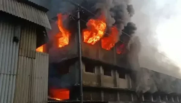 A major fire broke out at Surat’s company, three labourers missing