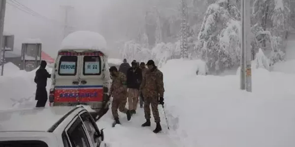 22 stranded tourists freeze to death in Pakistan after heavy snowfall