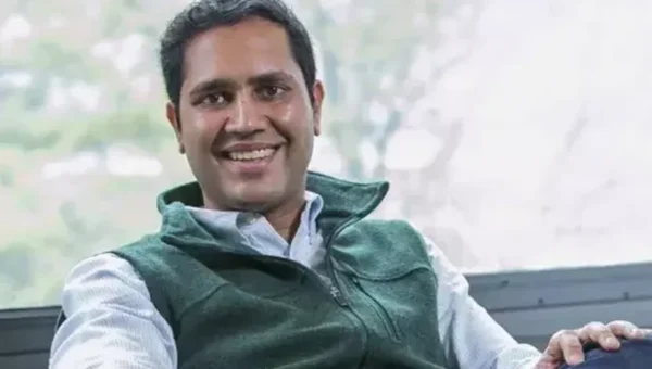 CEO of better.com, firing 900 employees over Zoom last month, return to his position