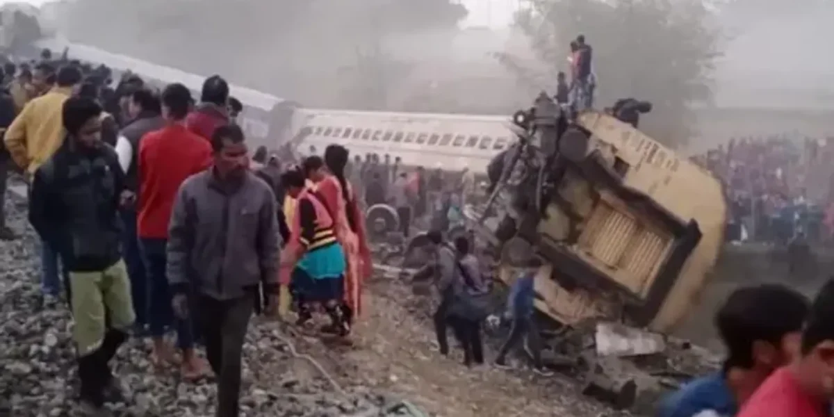 Guwahati-Bikaner Express derails near Domohani in Bengal, no casualty reported so far