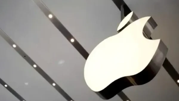 Apple announces record-breaking quarterly sales of $124 billion