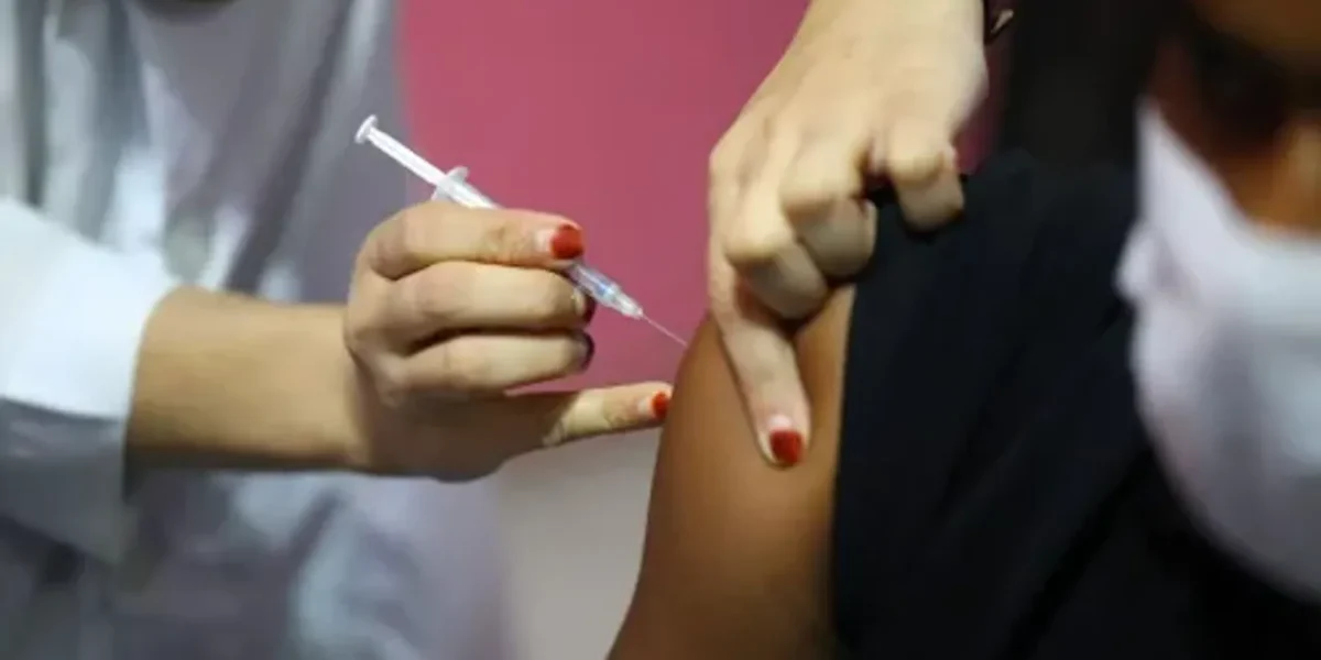 Bangladesh: Covid vaccine for children above 12, booster for above 40