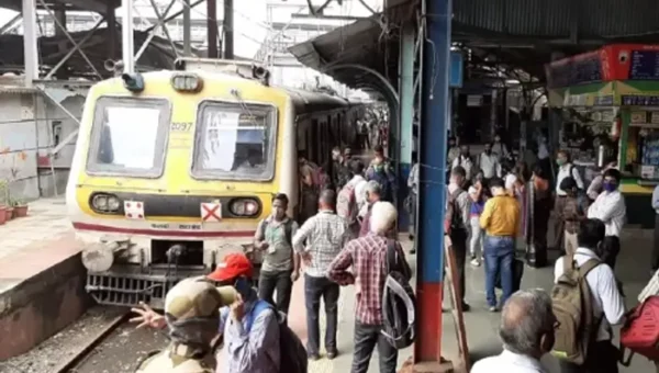 In Mumbai’s 1st major power outage since Oct 2020, train services hit