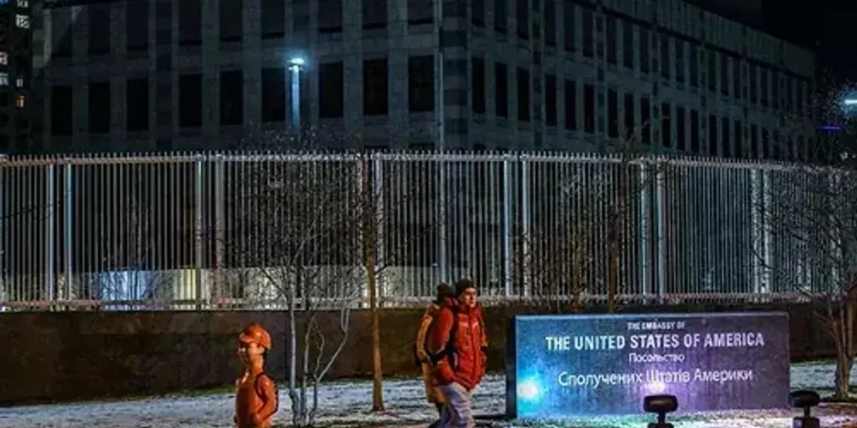 India advises citizens, students to leave Ukraine temporarily amid Russia tensions