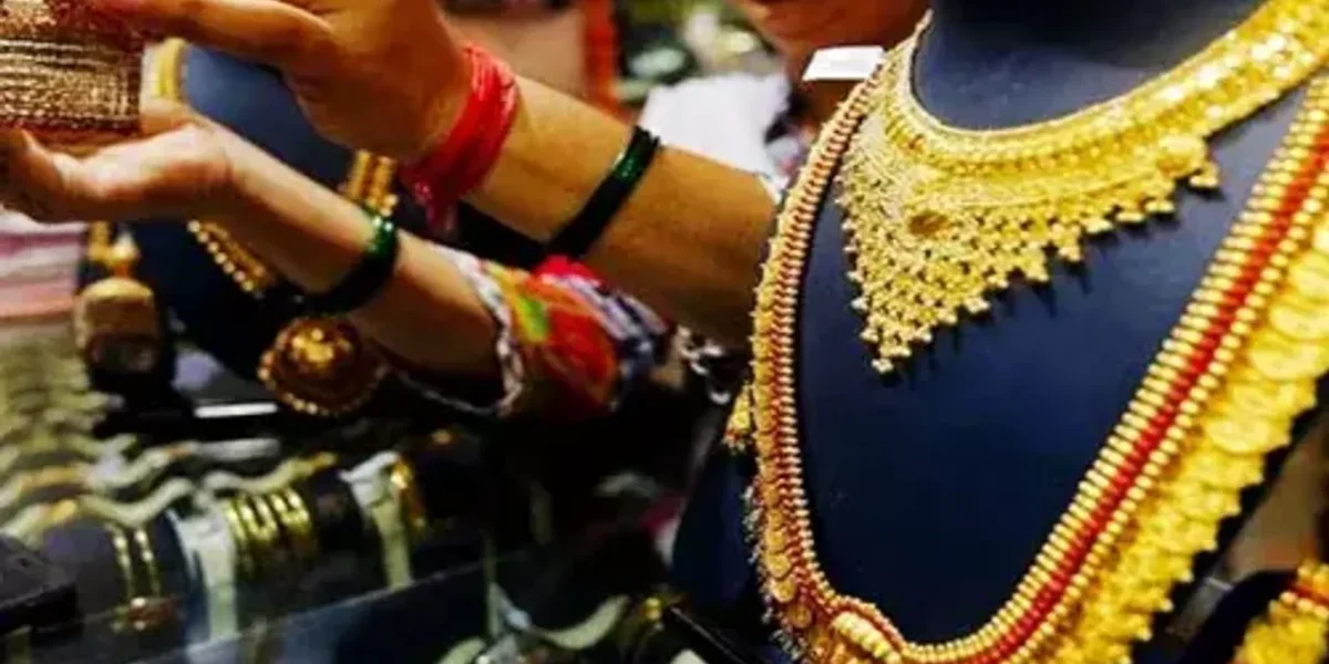 Gold rate today: Gold prices fall Rs 4,000
