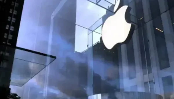 Apple fixed bug, it accidentally kept some interactions with Siri