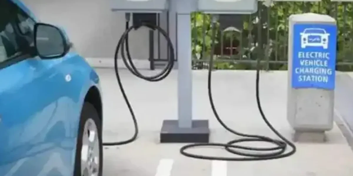 In India, Tata Power and Apollo Tyres teamed up to create electric vehicle charging stations