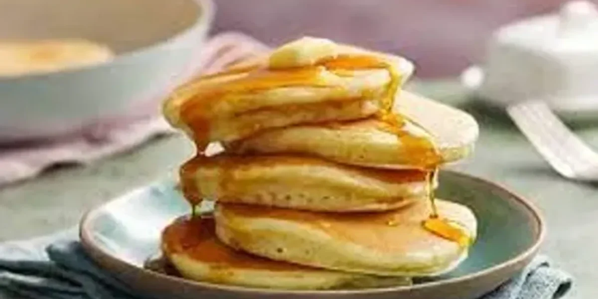 Quick and easy recipe for American-style fluffy pancakes