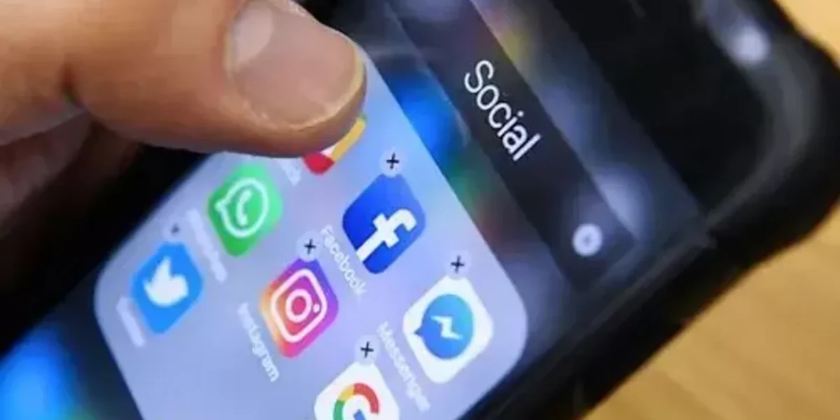 Ukraine invasion: Russia restricts access to Facebook