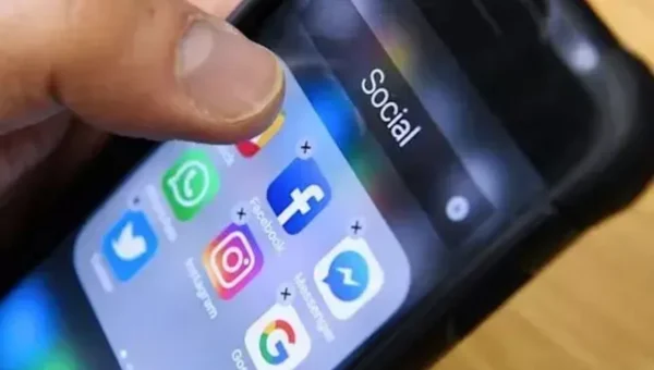 Ukraine invasion: Russia restricts access to Facebook