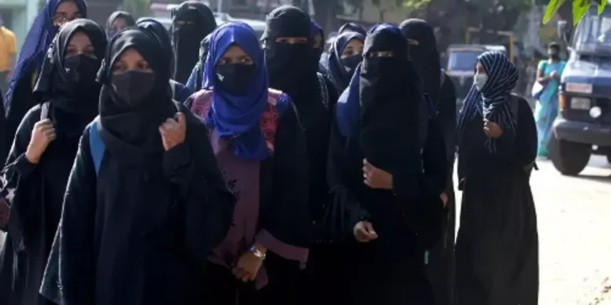 Hijab row: Karnataka govt extends holiday for PU colleges till Feb 15