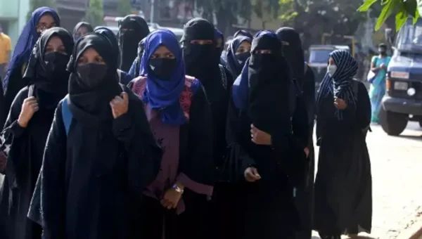 Hijab row: Karnataka govt extends holiday for PU colleges till Feb 15