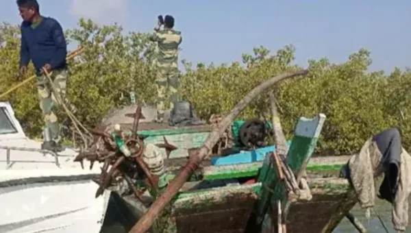 BSF nabs three Pakistani fishermen, 11 boats in Gujarat