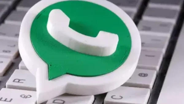 Facebook-like cover picture can be added to WhatsApp profile now
