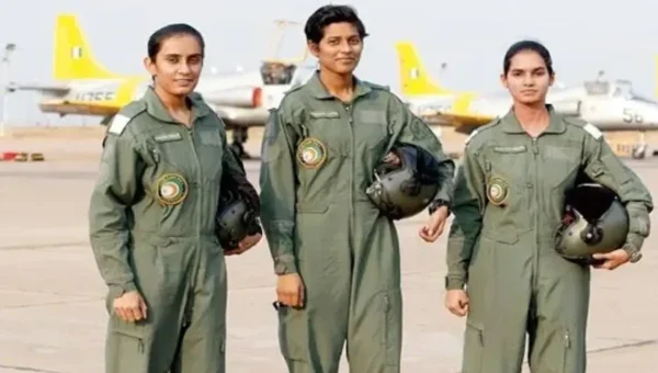 Defense Ministry to induct Women fighter pilots into IAF permanent scheme