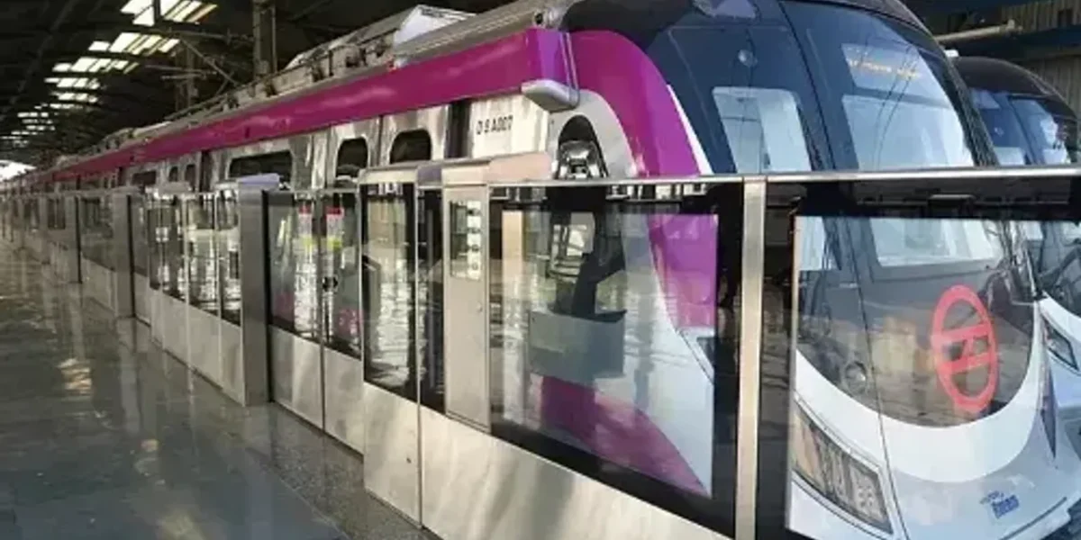 Tourists can now recharge metro smart cards, check route using Delhi Tourism App