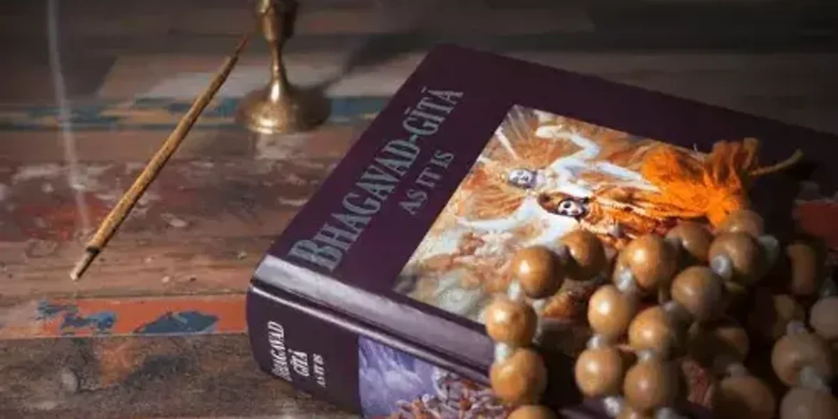 Bhagavad Gita to be part of school syllabus for Class 6-12, says Gujarat govt