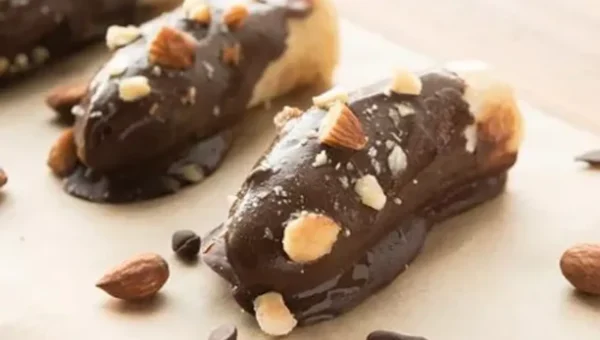 Holi recipe: Chocolate to gulkand, 3 delicious gujiyas you must try