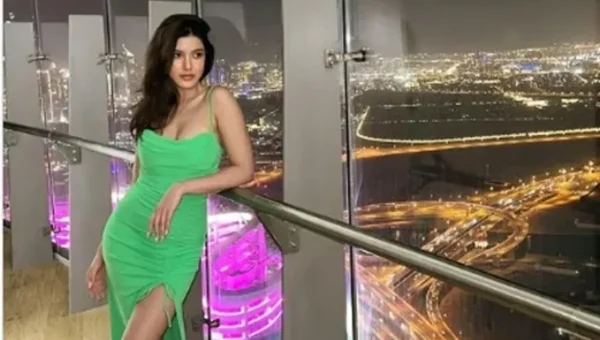 Shanaya Kapoor stuns fashion police in green coloured glam outfit during latest outing