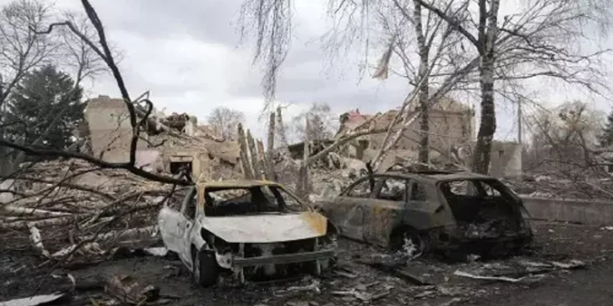 Ukraine war: Fresh bid to rescue citizens from besieged cities, strike kills 10