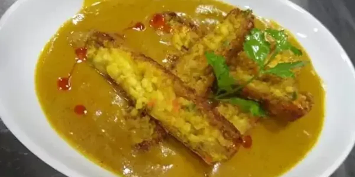 Treat yourself to a lavish lunch of Khashawadi Roll, Dahi Ke Roti Kebabs