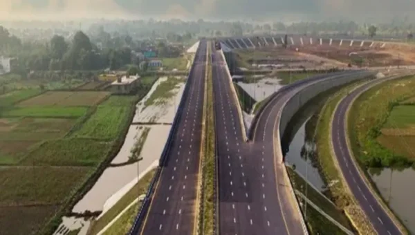 UP to Pay Rs.180 Cr bonus for completing Purvanchal Expressway before time