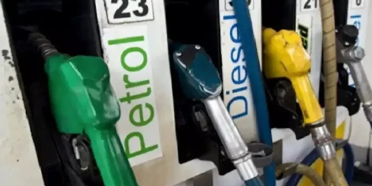Report: Petrol, Diesel prices expected to rise by Rs 15-22 per litre