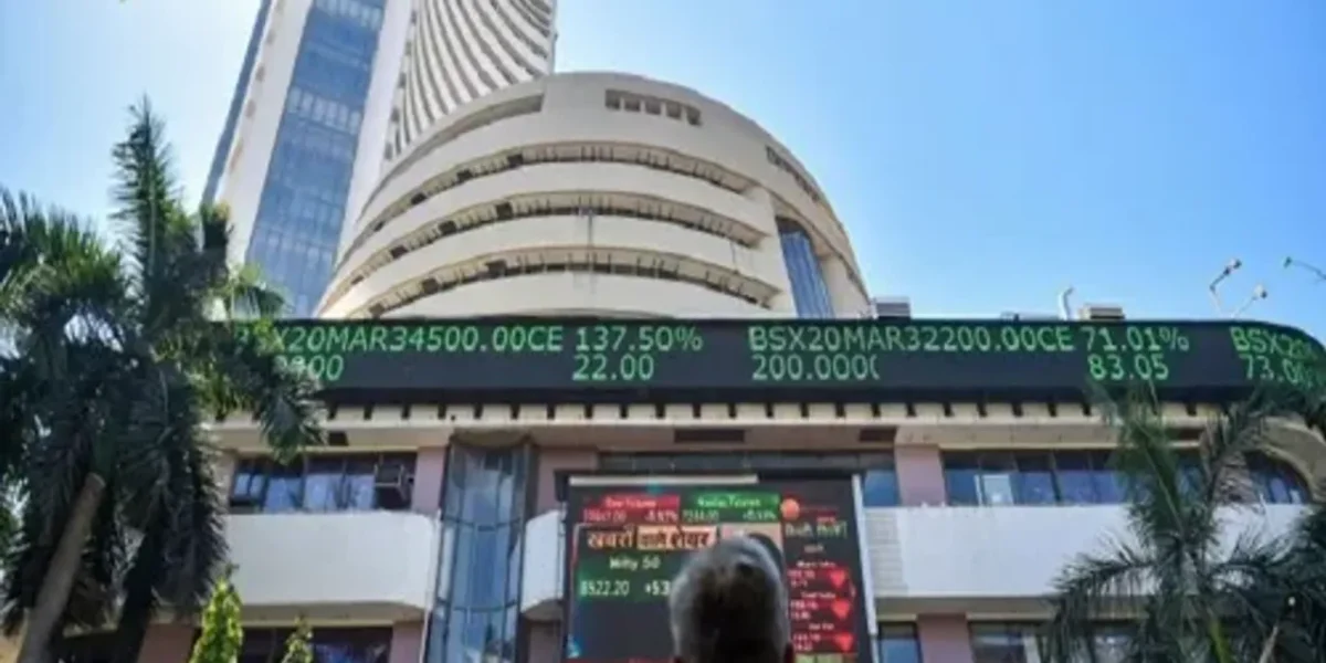 Sensex near 54K, Nifty at 16,200; auto, banks top drags