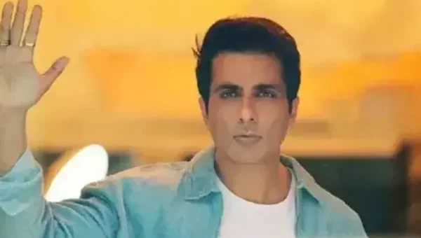 Sonu Sood praised for helping people stuck in Ukraine