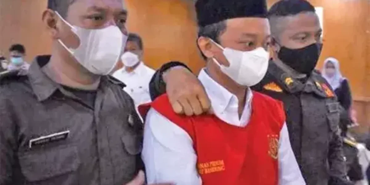 School Principal sentenced to death for raping 13 girls