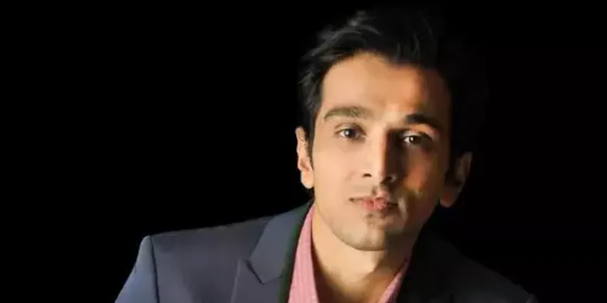 Pratik Gandhi ‘humiliated’ by Mumbai Police during ‘VIP’ movement