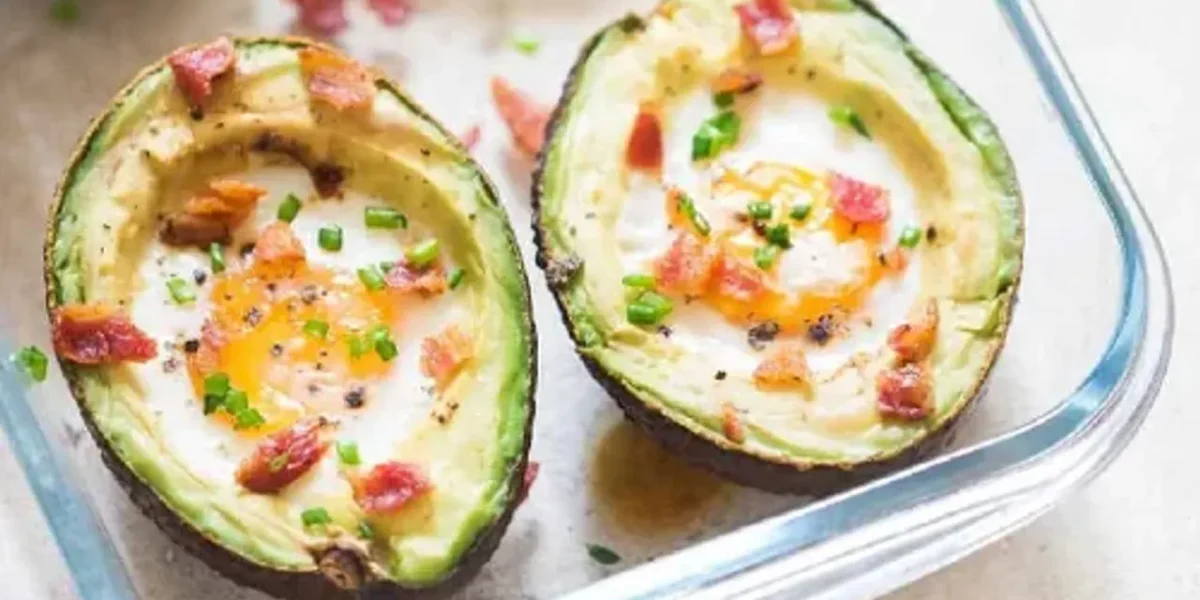 Baked Avocado with Eggs recipe: It is an easy-to-make dish that has high protein content and low carbs