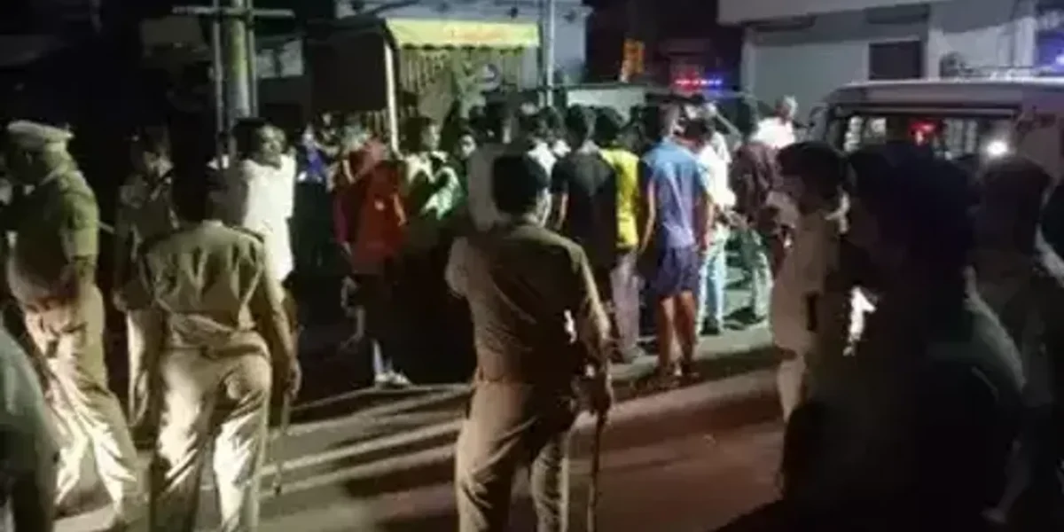 Three injured as two groups clash after road accident in Vadodara