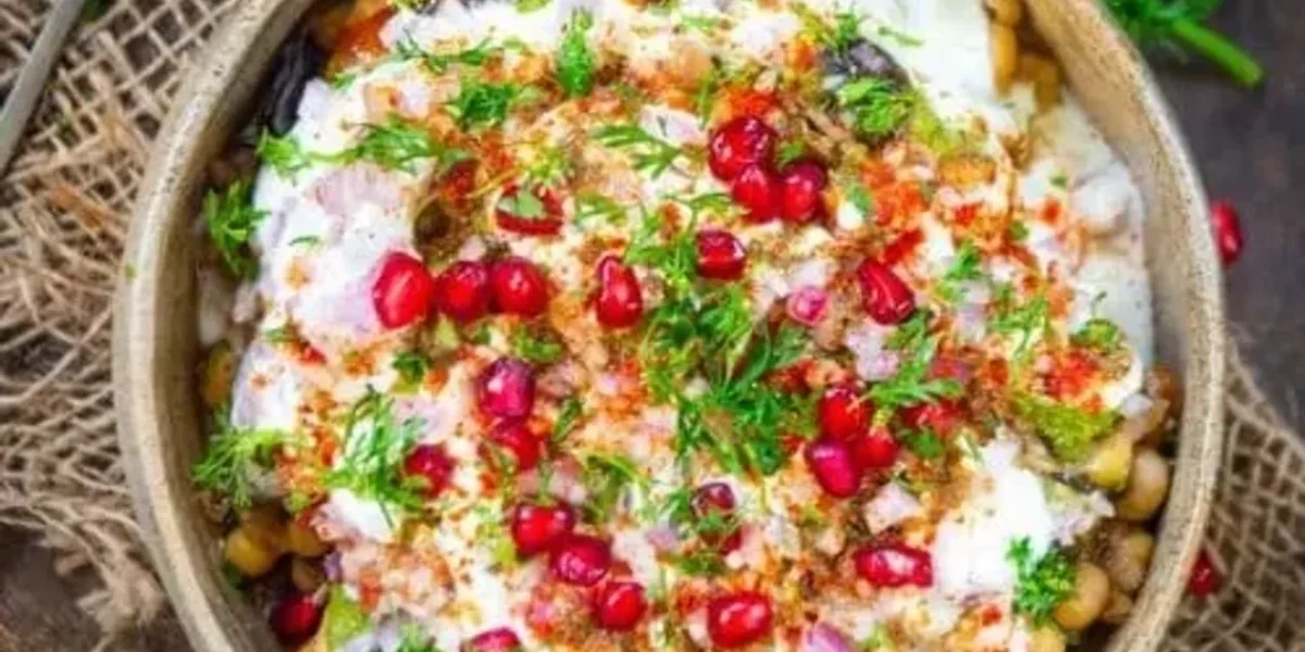 Dahi Samosa Chaat recipe: The fragrance and the ambrosial bliss that these spices emit are incomparable and leave you licking your fingers