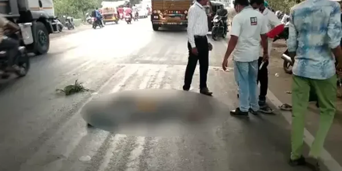Ankleshwar: Couple riding a bike got hit by a truck near Valia Chokdi