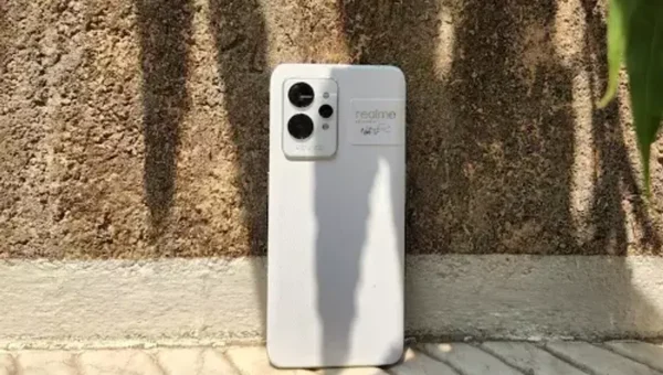 Realme GT 2 Pro, Realme 9 4G to launch in India today