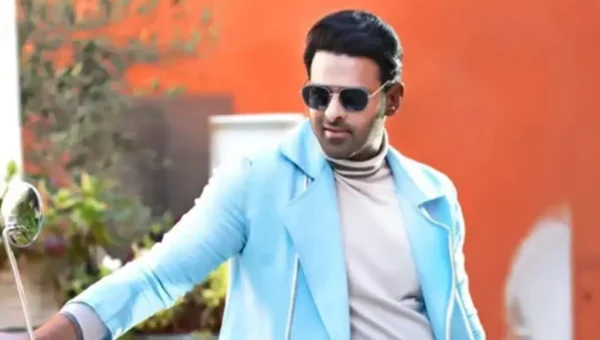Prabhas to undergo major knee surgery, recovery period is 3 months