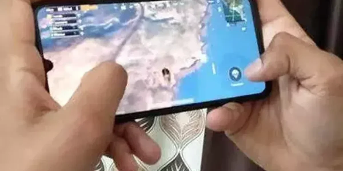 Gujarat: Teen kills brother in fight over mobile game
